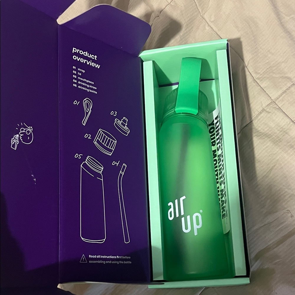 Air Up Green Water Bottle - Picture 2 of 14